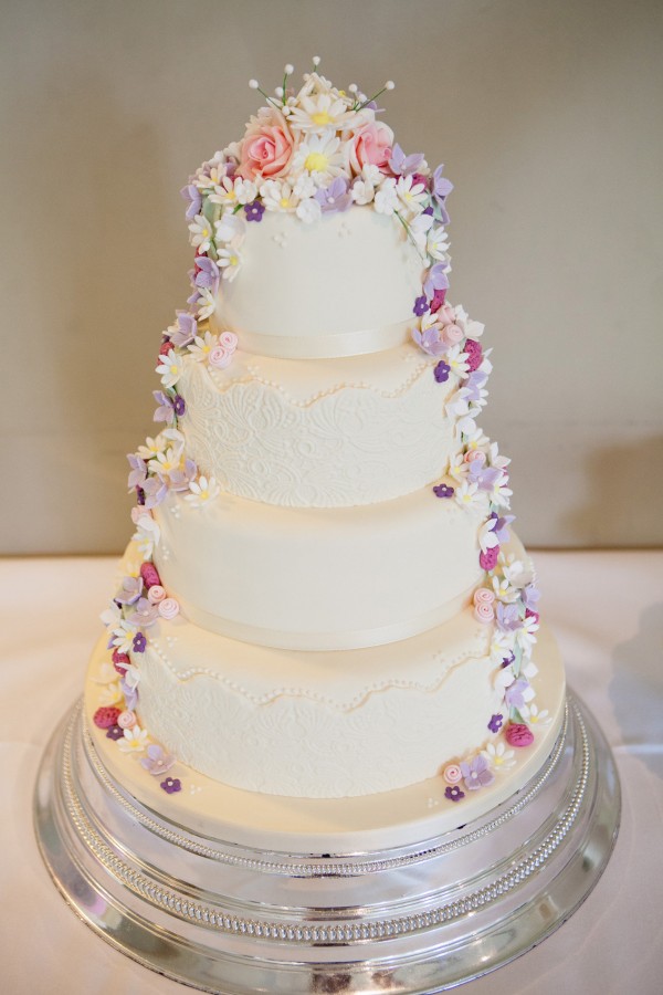 Naomi_James_Classic-English-Wedding_016